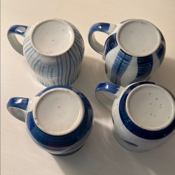 Set of four different blue pattern mugs - Picture 5 of 6
